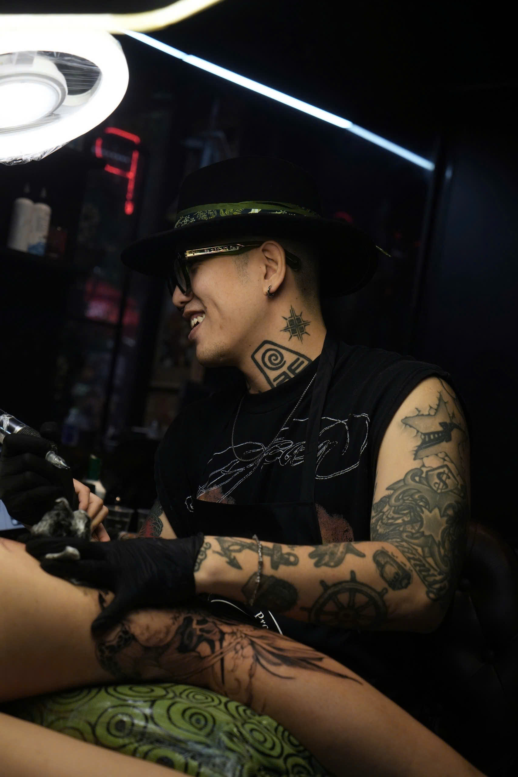 Dank Broccolink - Blackwork Tattoo Artist at Saigon Ink, Thảo Điền, HCMC